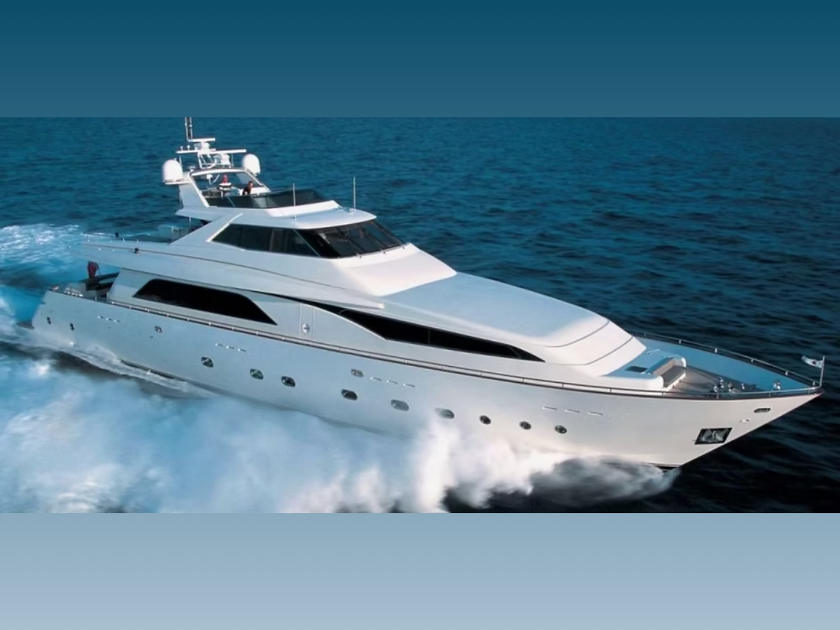 Luxx White 120ft Yacht