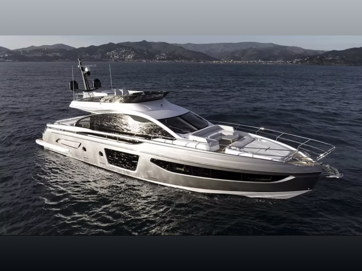 Luxx Grey 7s Yacht
