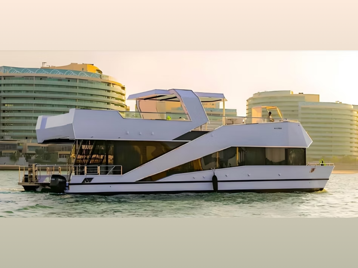Luxx Houseboat with Jacuzzi 65