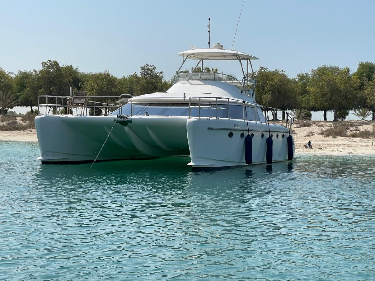 Luxx Catamaran 48