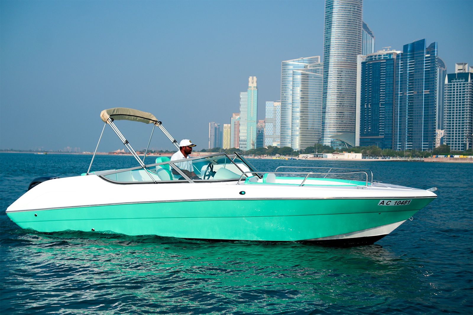 Luxx Speed Boat